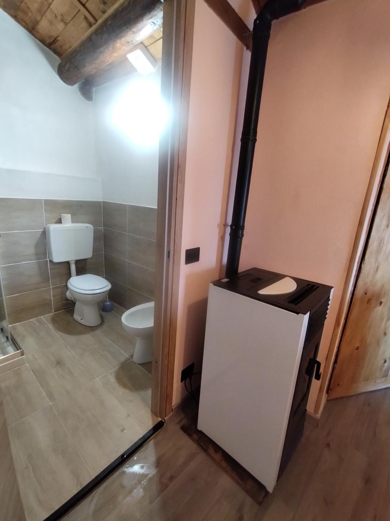 Bed and Breakfast casa tarcisio Faggeto Lario Exterior foto
